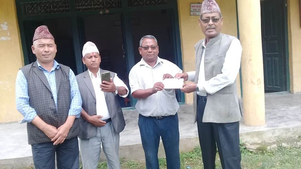 स्व. श्रीमतीको सम्झनामा बिध्यालयमा १ लाख ५ हजारको अक्षयकोष स्थापना