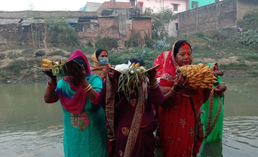 उदाउँदो सूर्यलाई अर्घ्य दिई सकियो छठ पर्व